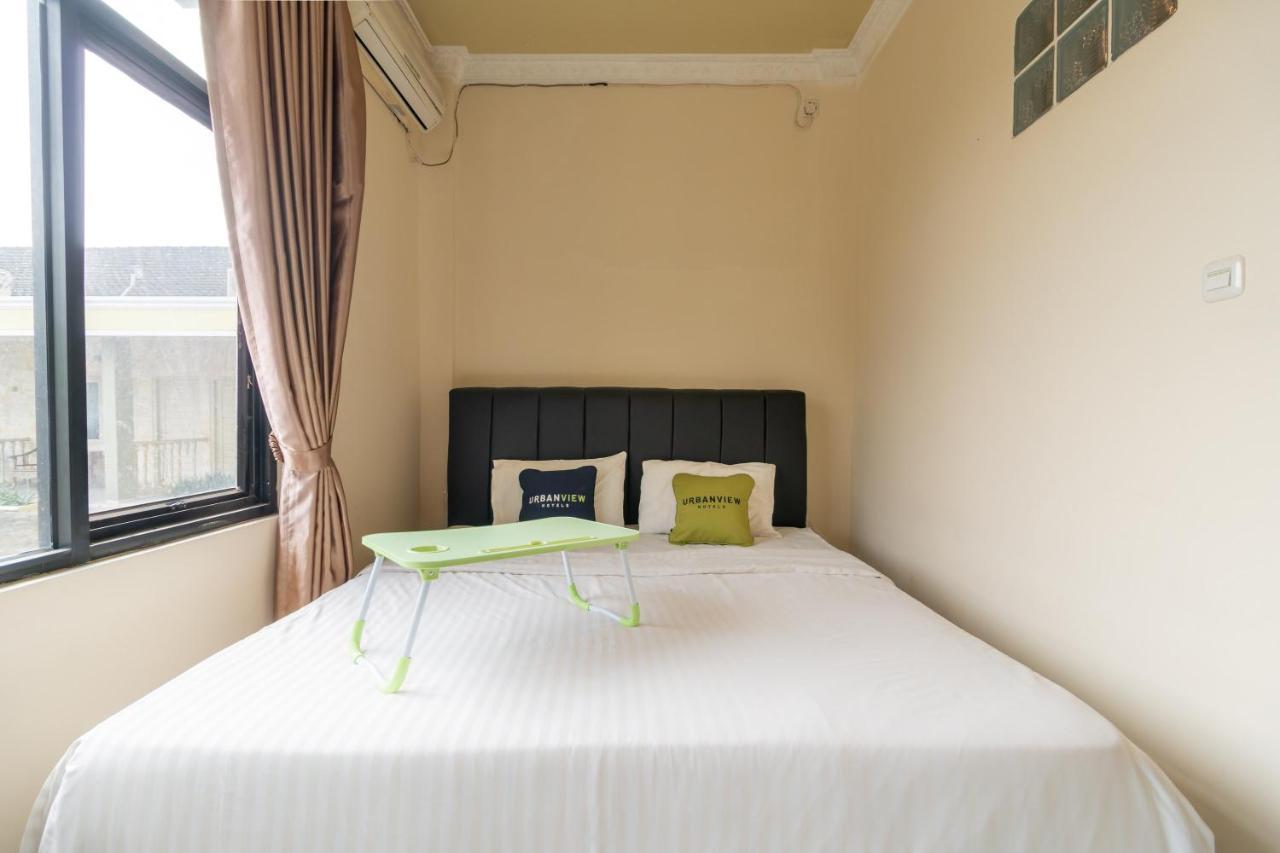 Urbanview Hotel Nugraha Palembang By Reddoorz Εξωτερικό φωτογραφία