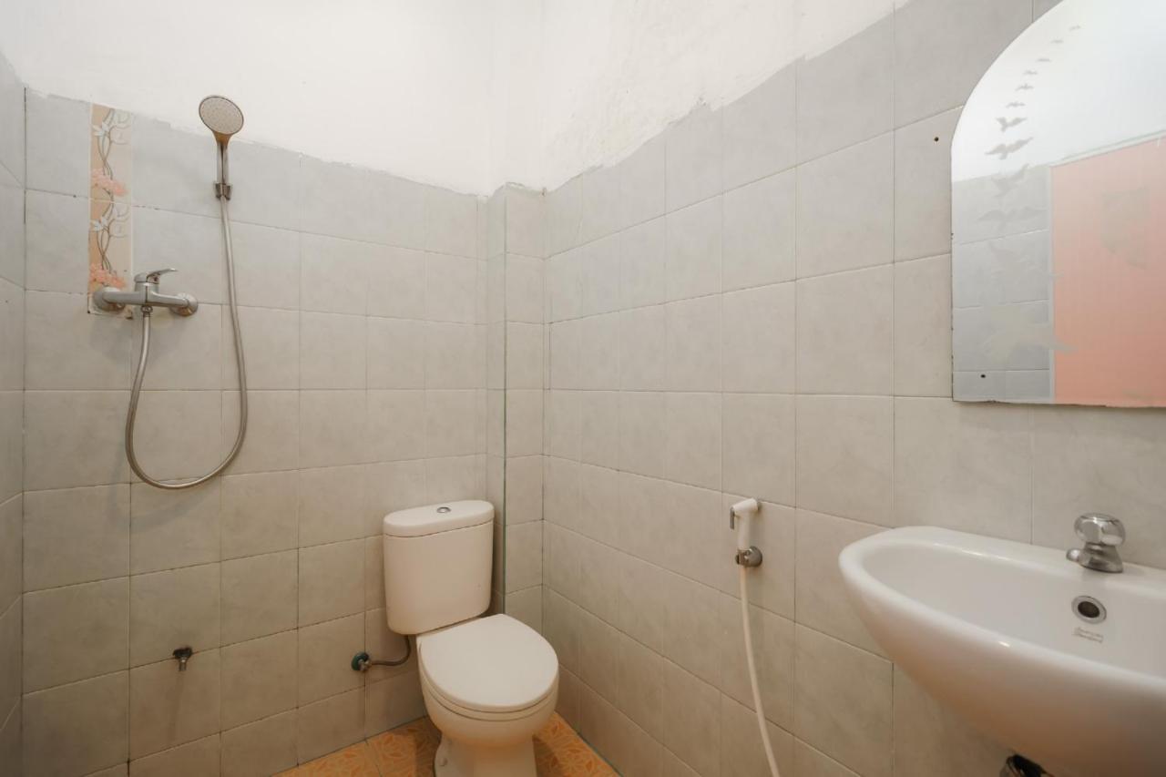Urbanview Hotel Nugraha Palembang By Reddoorz Εξωτερικό φωτογραφία