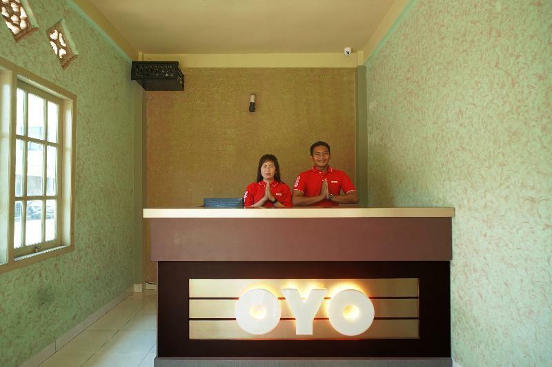 Urbanview Hotel Nugraha Palembang By Reddoorz Εξωτερικό φωτογραφία