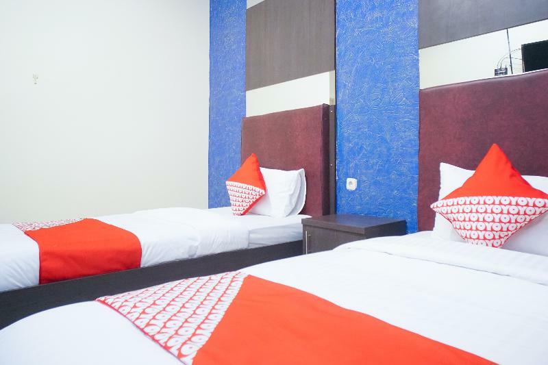 Urbanview Hotel Nugraha Palembang By Reddoorz Εξωτερικό φωτογραφία