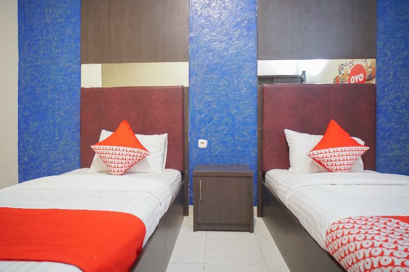 Urbanview Hotel Nugraha Palembang By Reddoorz Εξωτερικό φωτογραφία